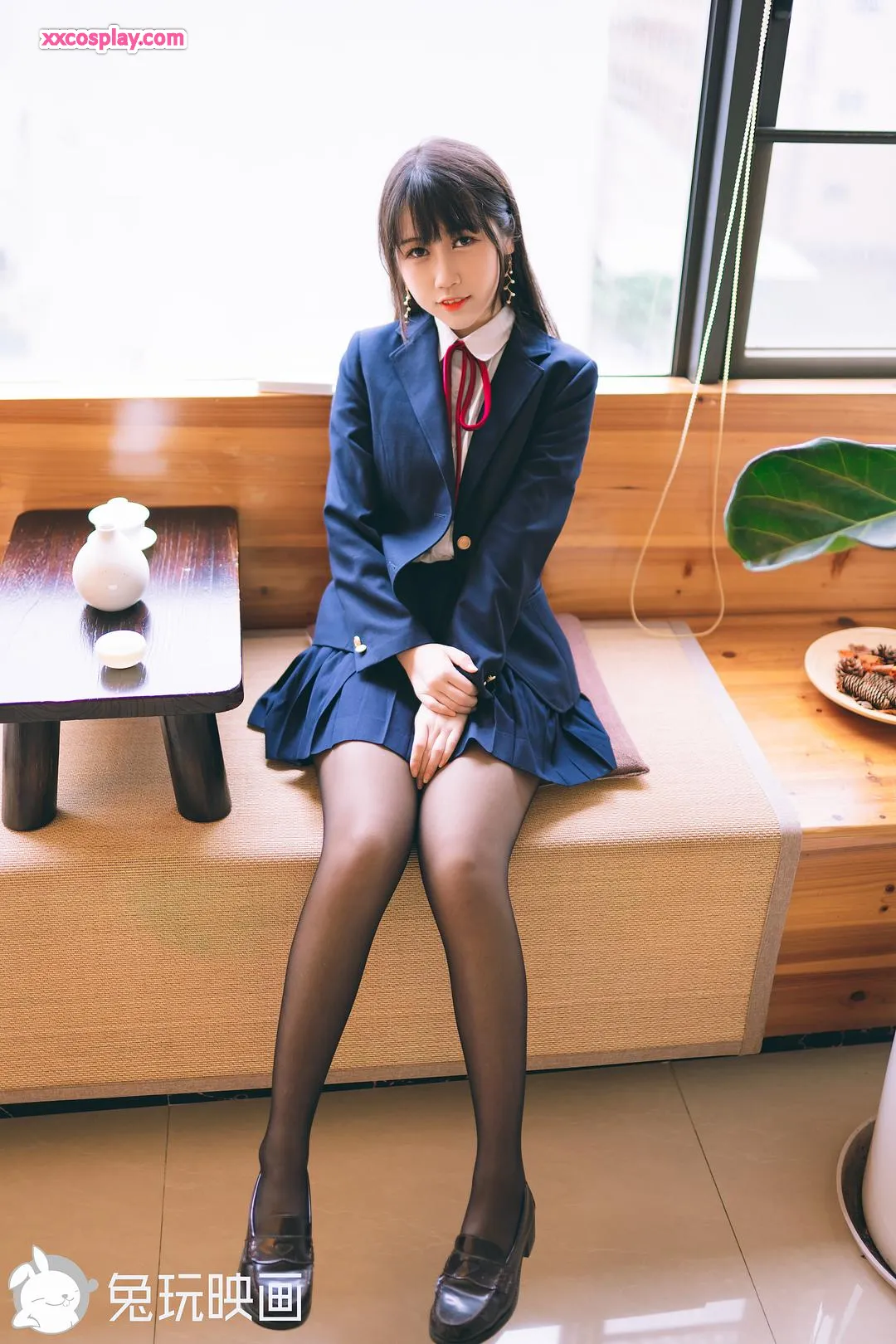 Tuwan Yinghua Black Stockings JK Schoolgirl